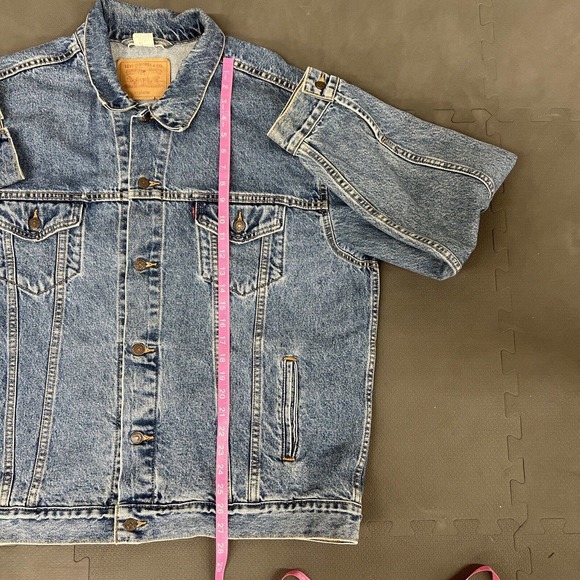 Levi's Men's Jean Trucker Jacket Blue Denim Pockets Medium Wash VTG FS Charity - Picture 9 of 11